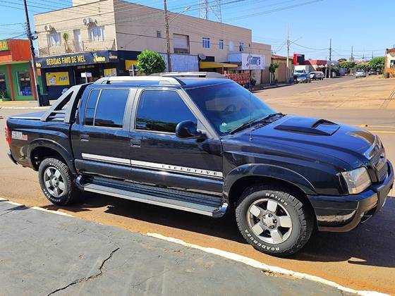 CHEVROLET S10 2.8 EXECUTIVE 4X4 CD 12V TURBO ELECTRONIC INTERCOOLER DIESEL 4P MANUAL